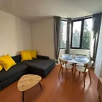 Snowline Flora Apartment *
