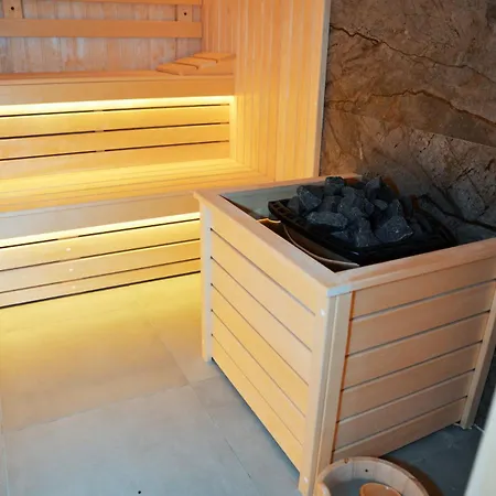 Snowline Flora Apartamento *