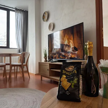 Апартаменты Snowline Flora *